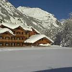 Ruetoreif Aparthotel