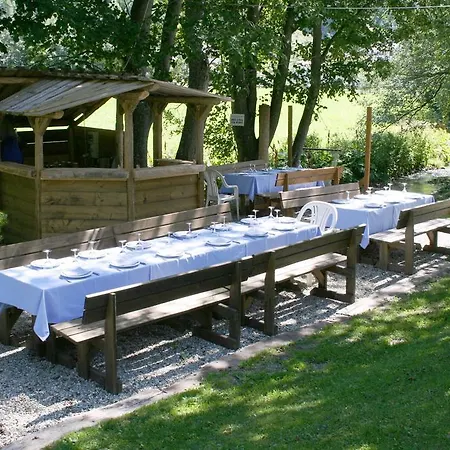 鲁特雷夫公寓 公寓式酒店 4*