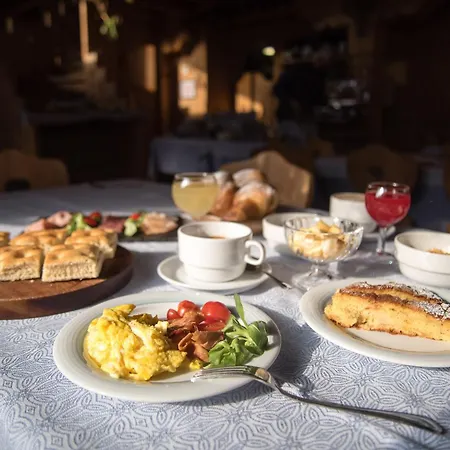 アパートホテル Ruetoreif 4*