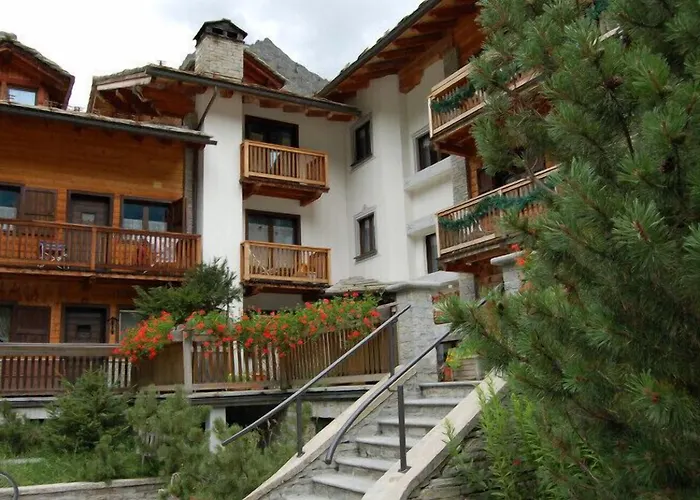 Aparthotel Ruetoreif 4*